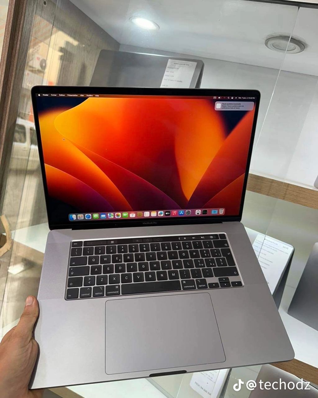 Apple MacBook Pro 16" 2019 Intel Core i9 32GB RAM 512GB SSD 4GB Graphics Almost New - Premium Performance Laptop